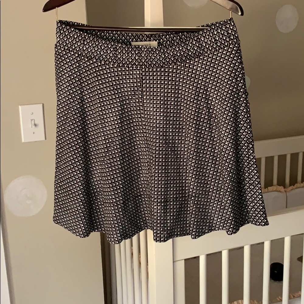 LOFT black and white print skirt